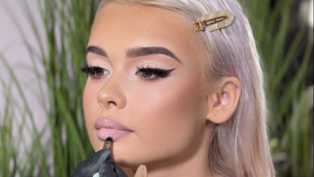 anna radzka kurs makijażu classic matte